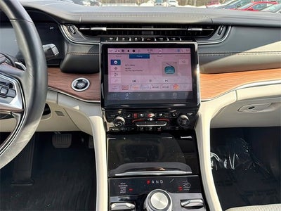 2022 Jeep Grand Cherokee Summit