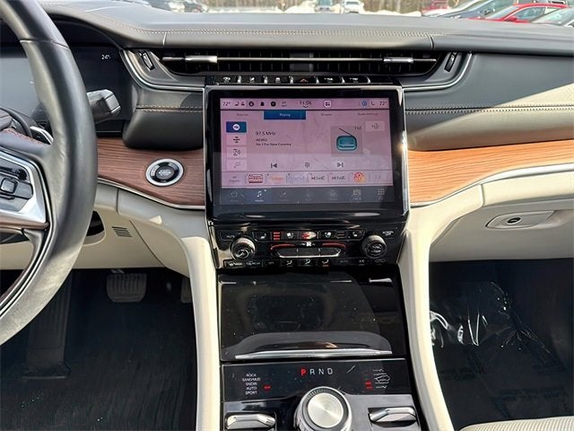 2022 Jeep Grand Cherokee Summit