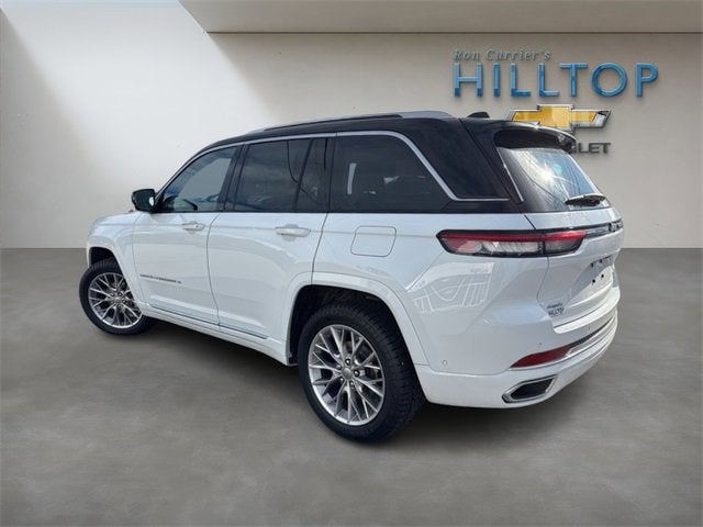 2022 Jeep Grand Cherokee Summit