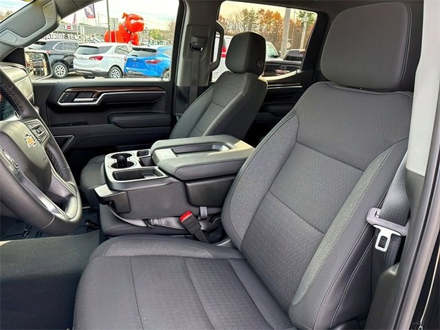 2025 Chevrolet Silverado 1500 LT (2FL)