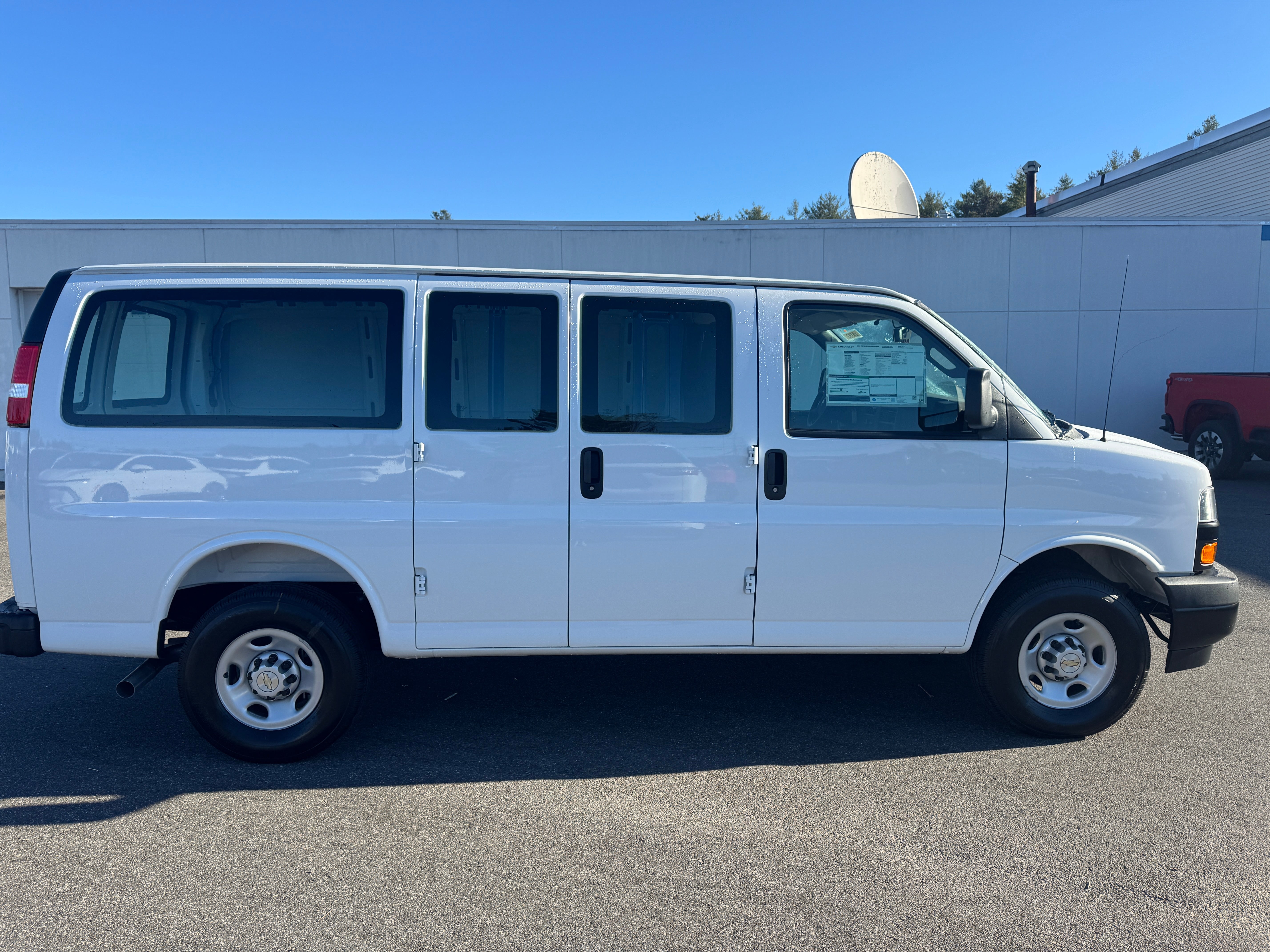 2025 Chevrolet Express Cargo 2500 WT