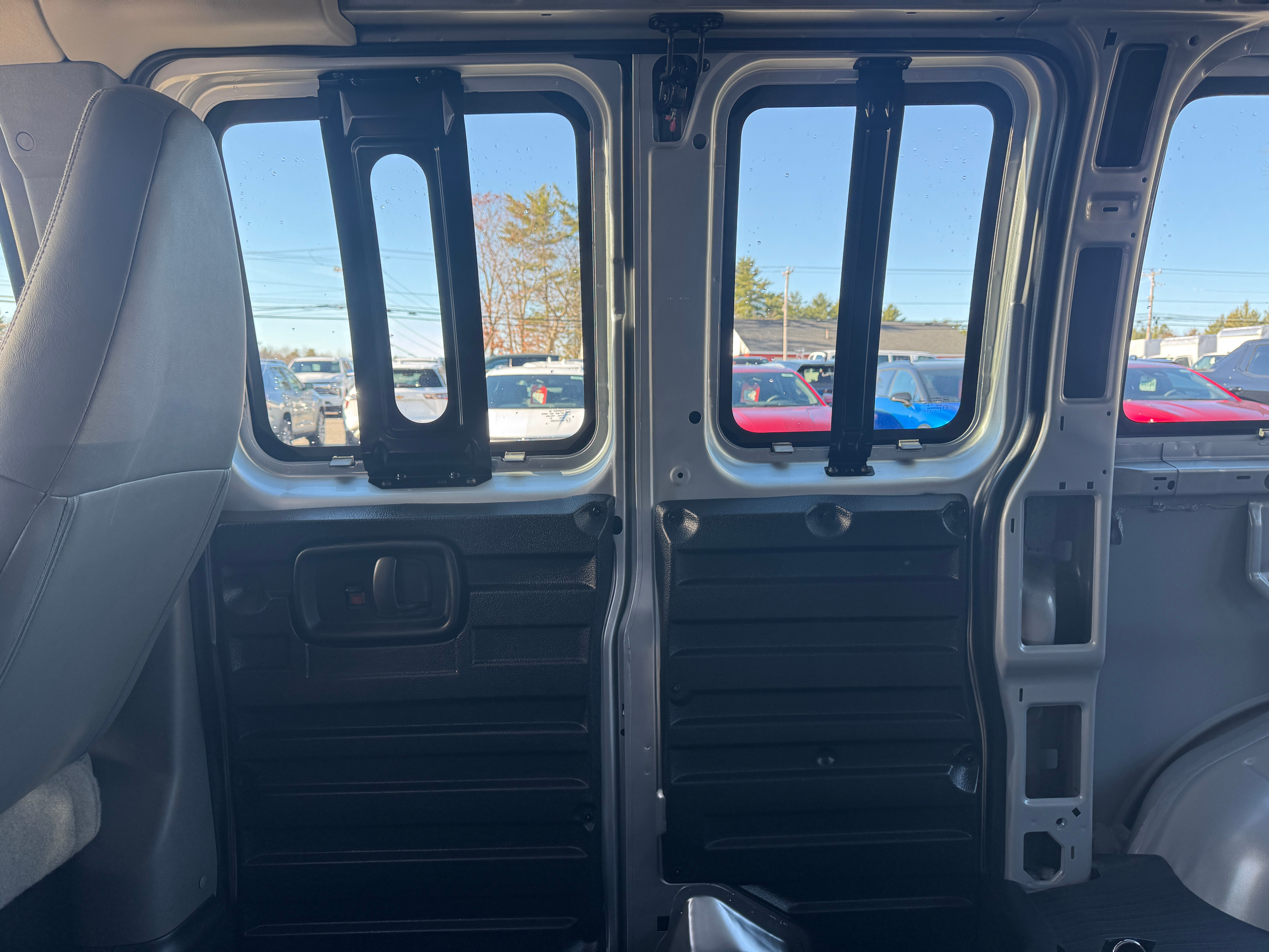 2025 Chevrolet Express Cargo 2500 WT