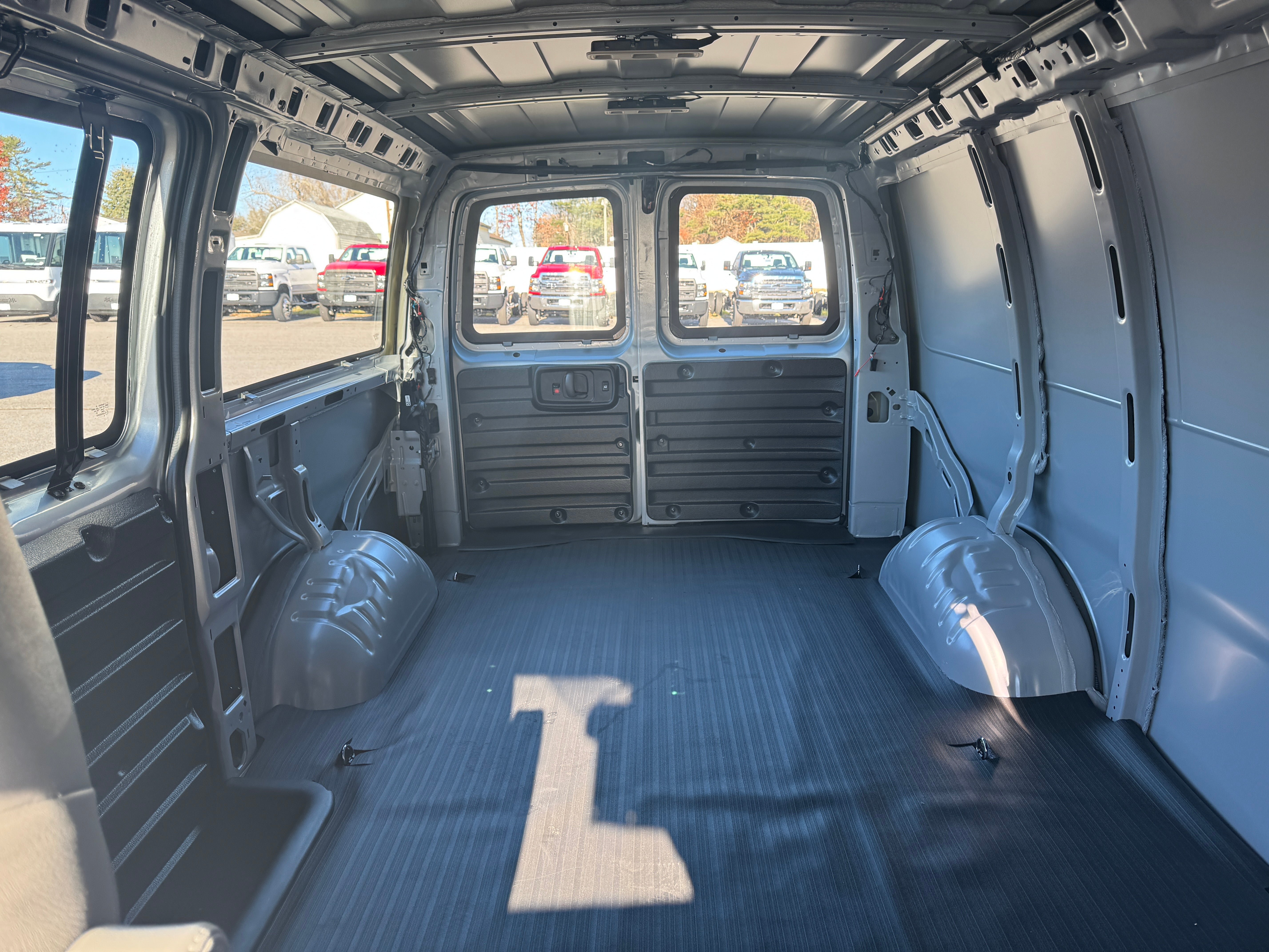 2025 Chevrolet Express Cargo 2500 WT