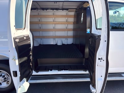 2025 Chevrolet Express Cargo WT