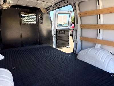 2025 Chevrolet Express Cargo WT