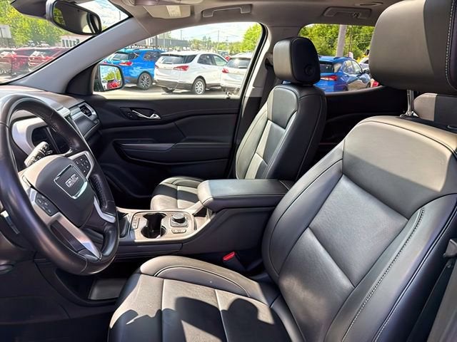 2021 GMC Acadia SLT