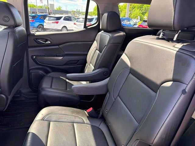 2021 GMC Acadia SLT