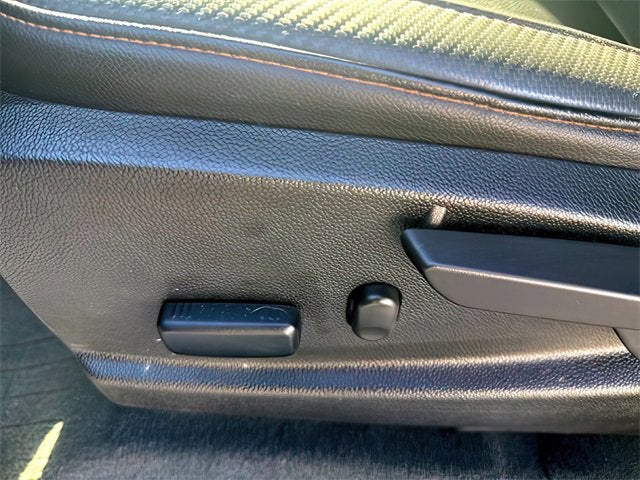 2022 GMC Canyon AT4 - Leather