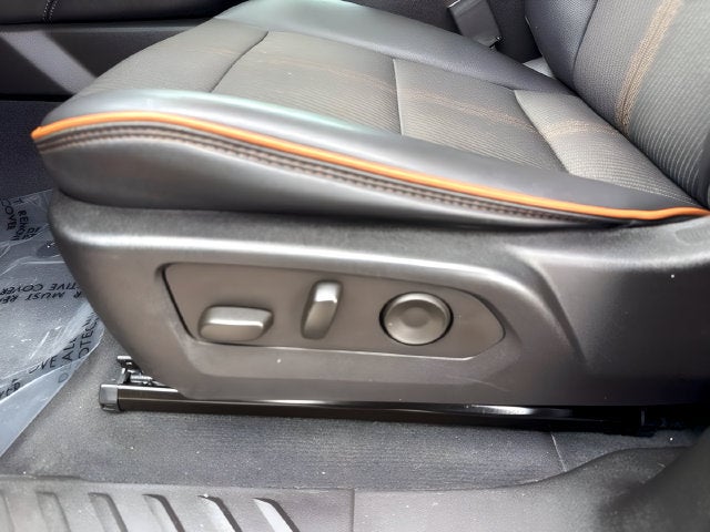 2023 GMC Canyon 4WD AT4