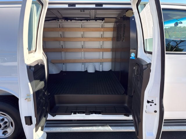 2025 GMC Savana Cargo Work Van