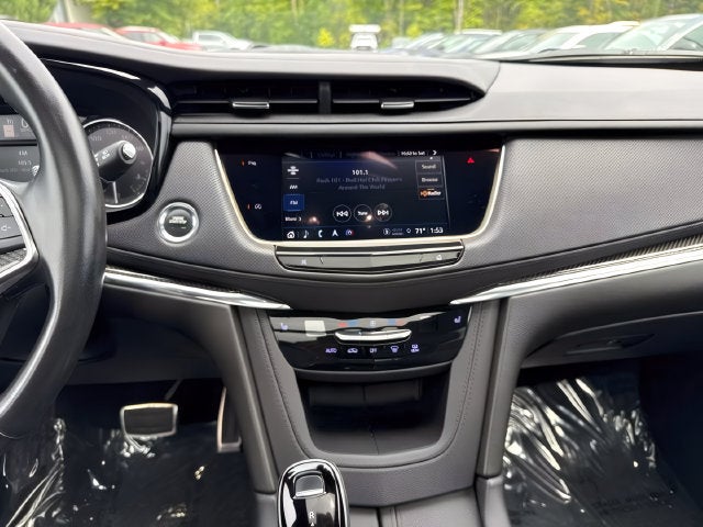2022 Cadillac XT5 AWD Sport