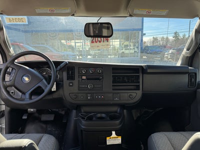 2024 Chevrolet Express Cutaway 3500 1WT