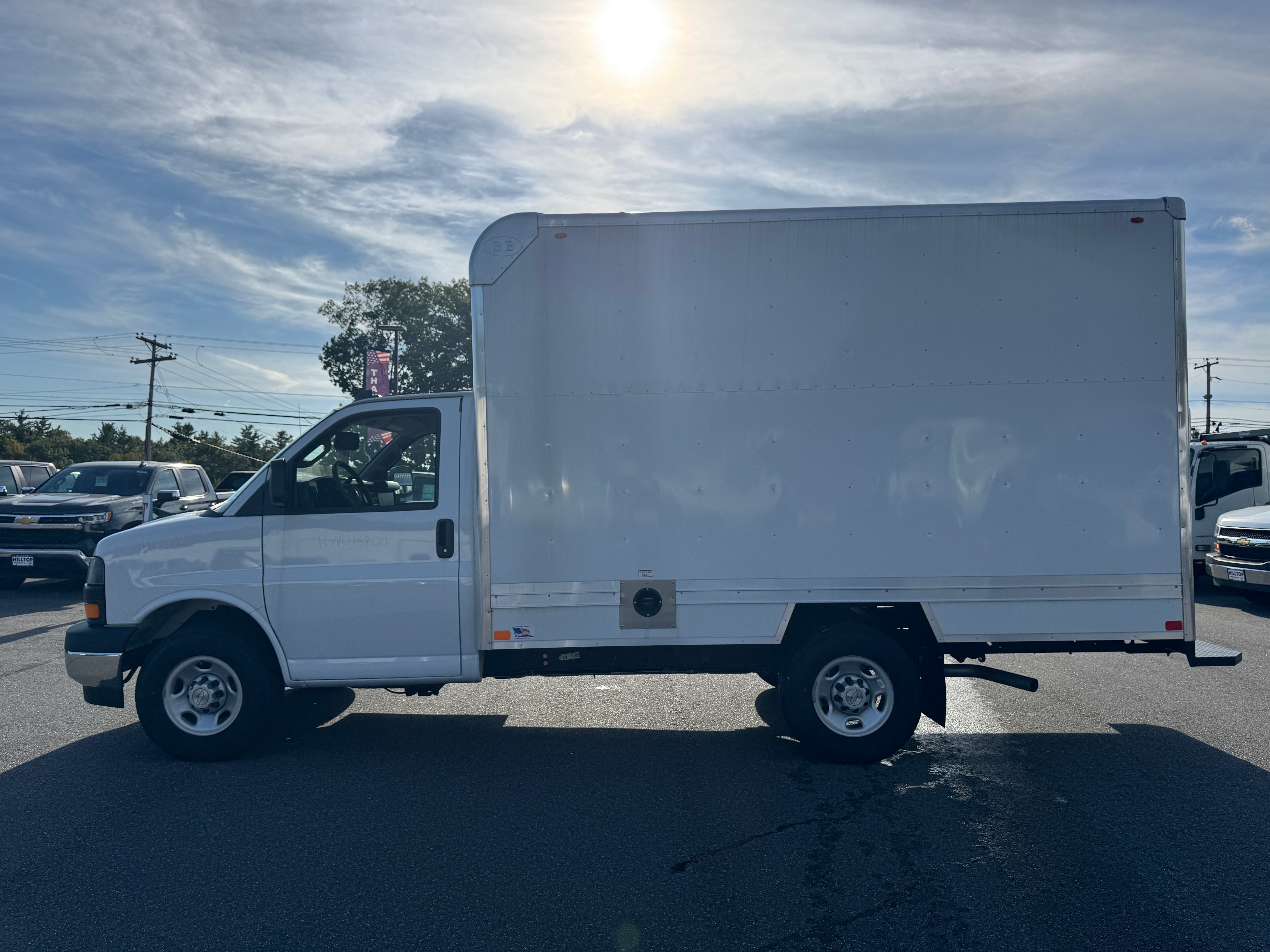 2024 Chevrolet Express Cutaway 3500 1WT