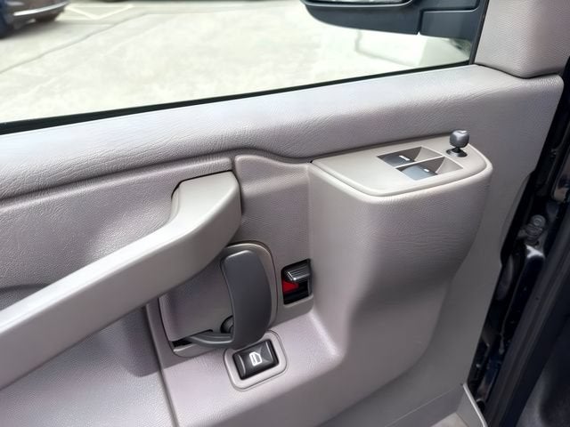 2020 Chevrolet Express Cutaway 3500 Base