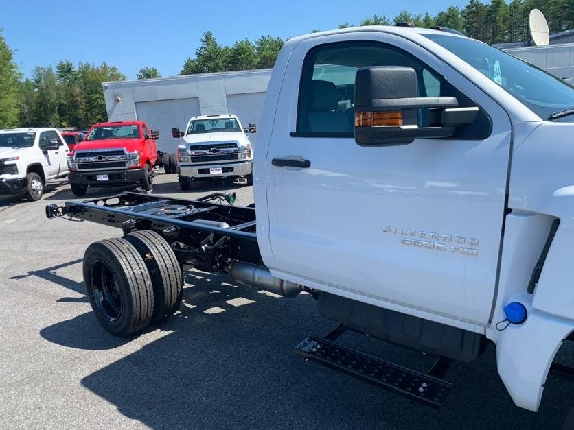2023 Chevrolet Silverado 5500 HD Work Truck