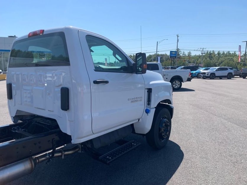 2023 Chevrolet Silverado 5500 HD Work Truck