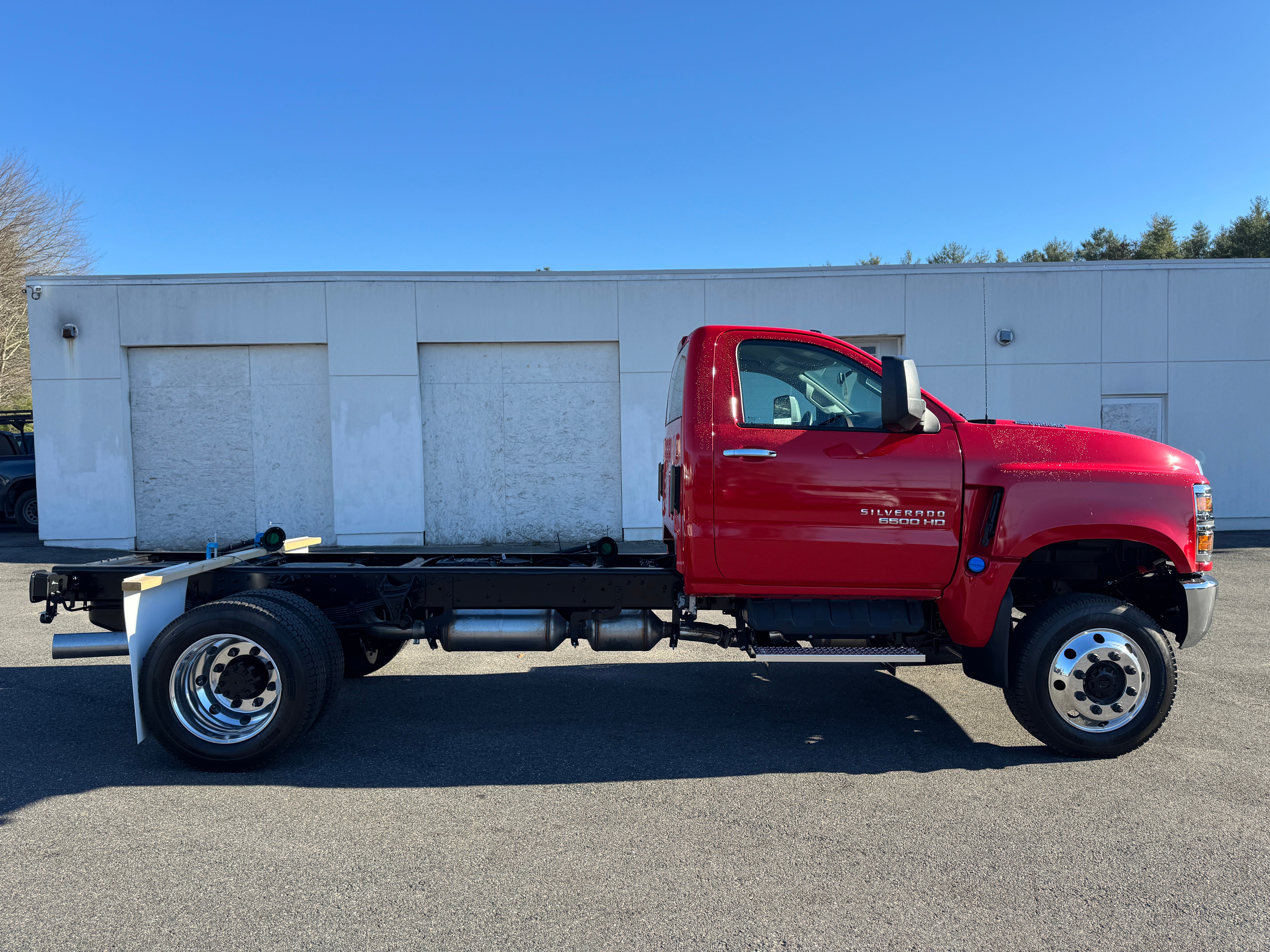 2025 Chevrolet Silverado 6500 HD Work Truck