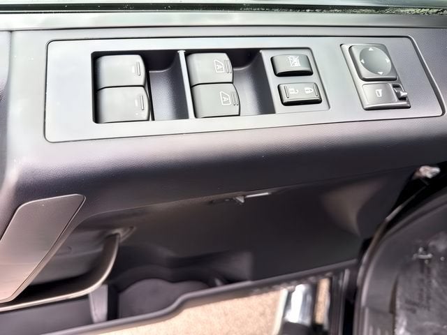 2013 Nissan Titan SV