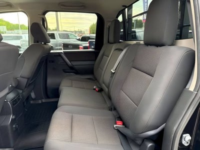 2013 Nissan Titan SV