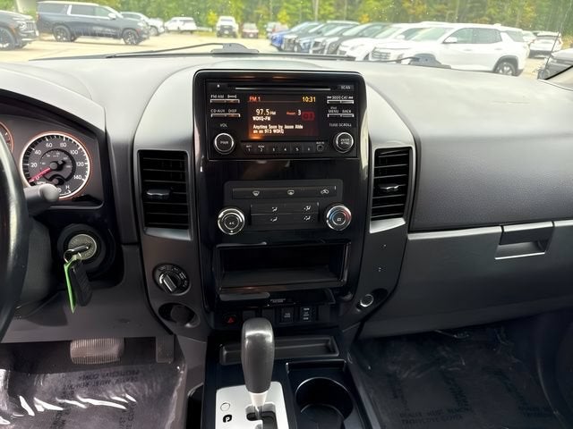 2013 Nissan Titan SV