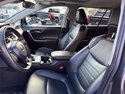 2020 Toyota RAV4 XLE Premium