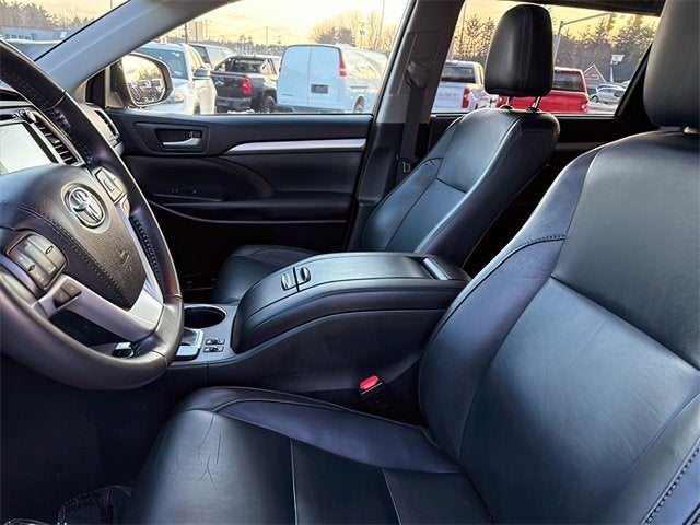 2018 Toyota Highlander SE