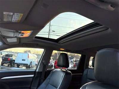 2018 Toyota Highlander SE