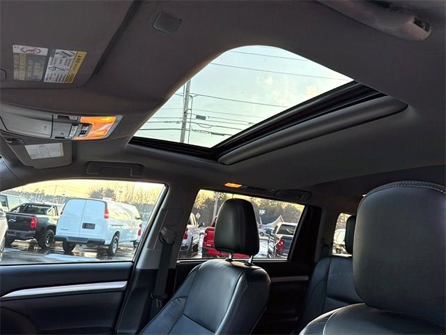 2018 Toyota Highlander SE