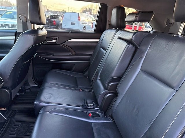 2018 Toyota Highlander SE