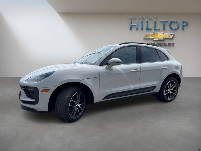 2023 Porsche Macan Base