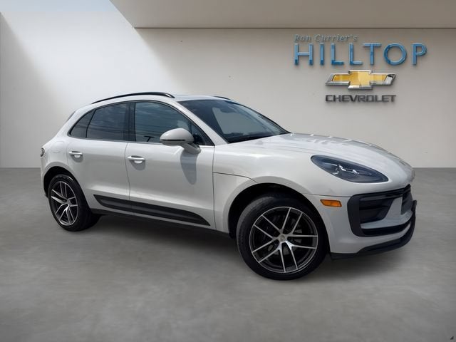 2023 Porsche Macan Base