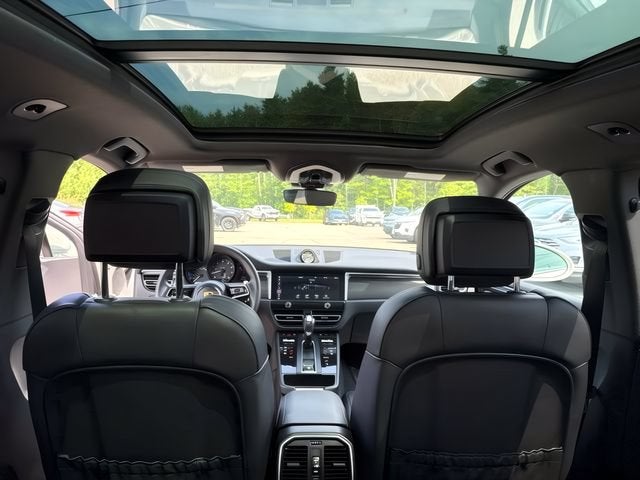 2023 Porsche Macan Base