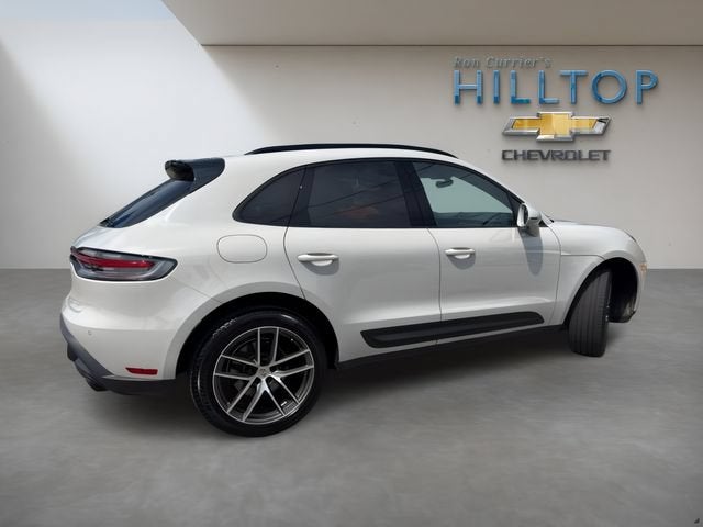 2023 Porsche Macan Base